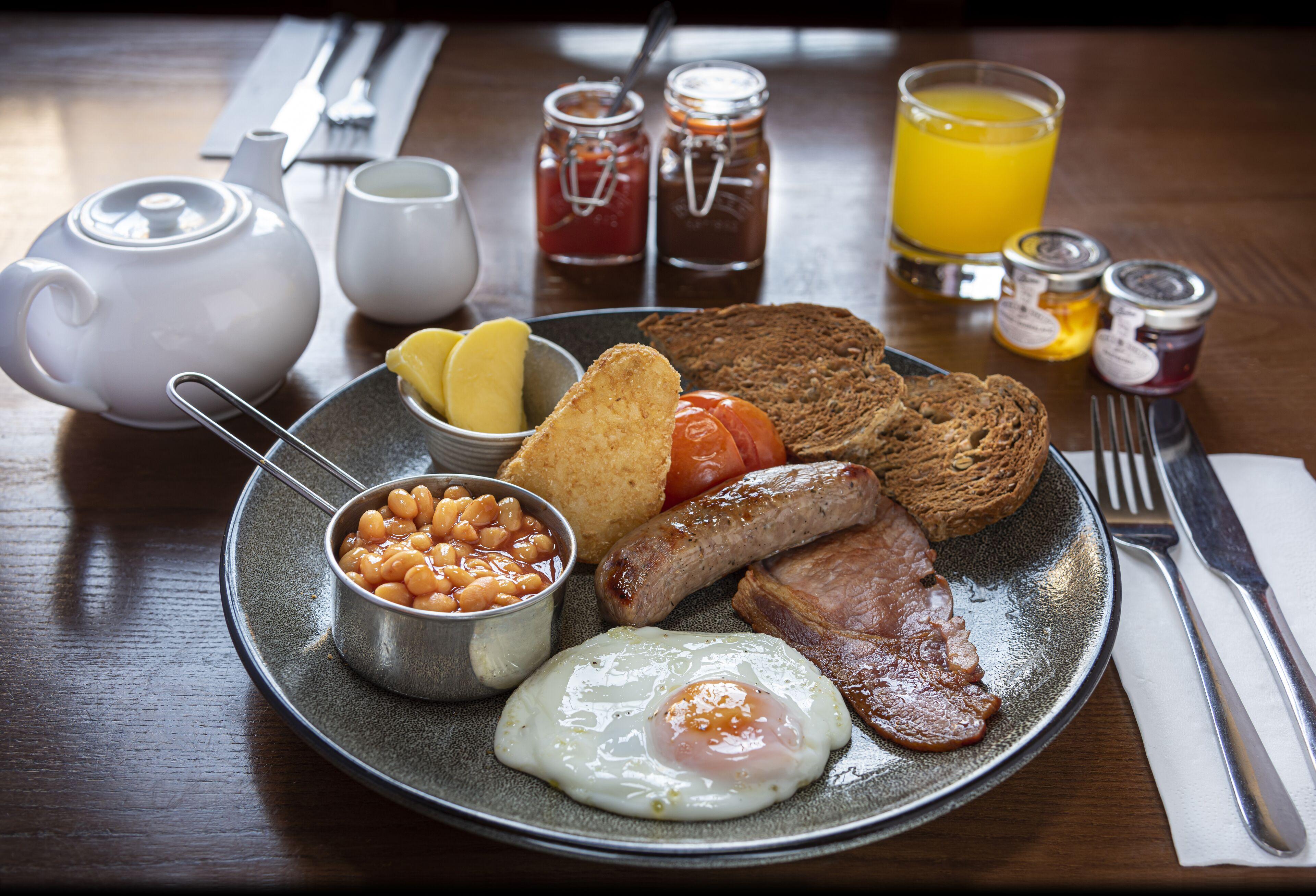 THE GEORGE HOTEL, AMESBURY, WILTSHIRE - THE COACHING INN GROUP