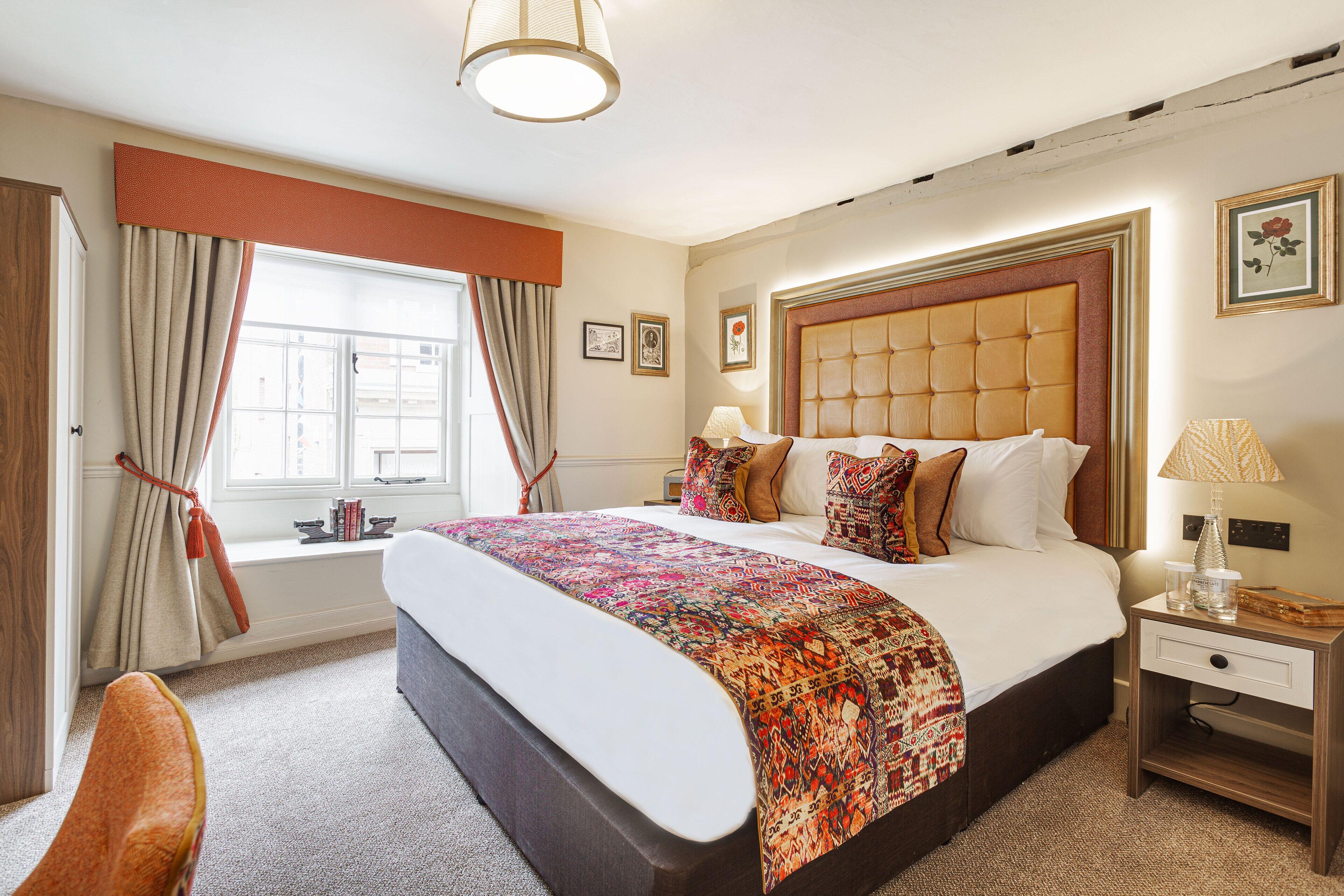THE GEORGE HOTEL, AMESBURY, WILTSHIRE - THE COACHING INN GROUP