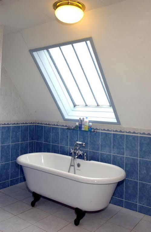 THE GEORGE HOTEL, AMESBURY, WILTSHIRE - THE COACHING INN GROUP